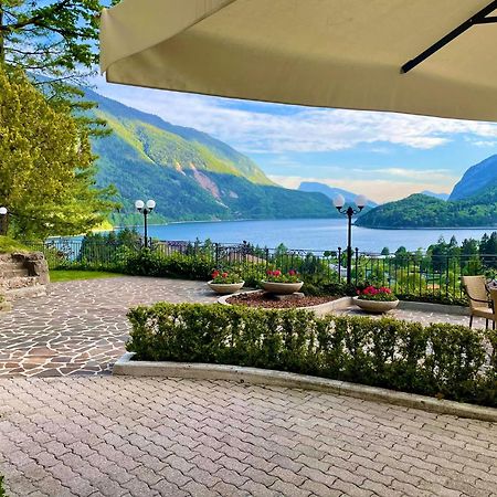 Hotel Miralago Wellness - Adults Only Molveno Exteriör bild