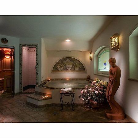 Hotel Miralago Wellness - Adults Only Molveno Exteriör bild