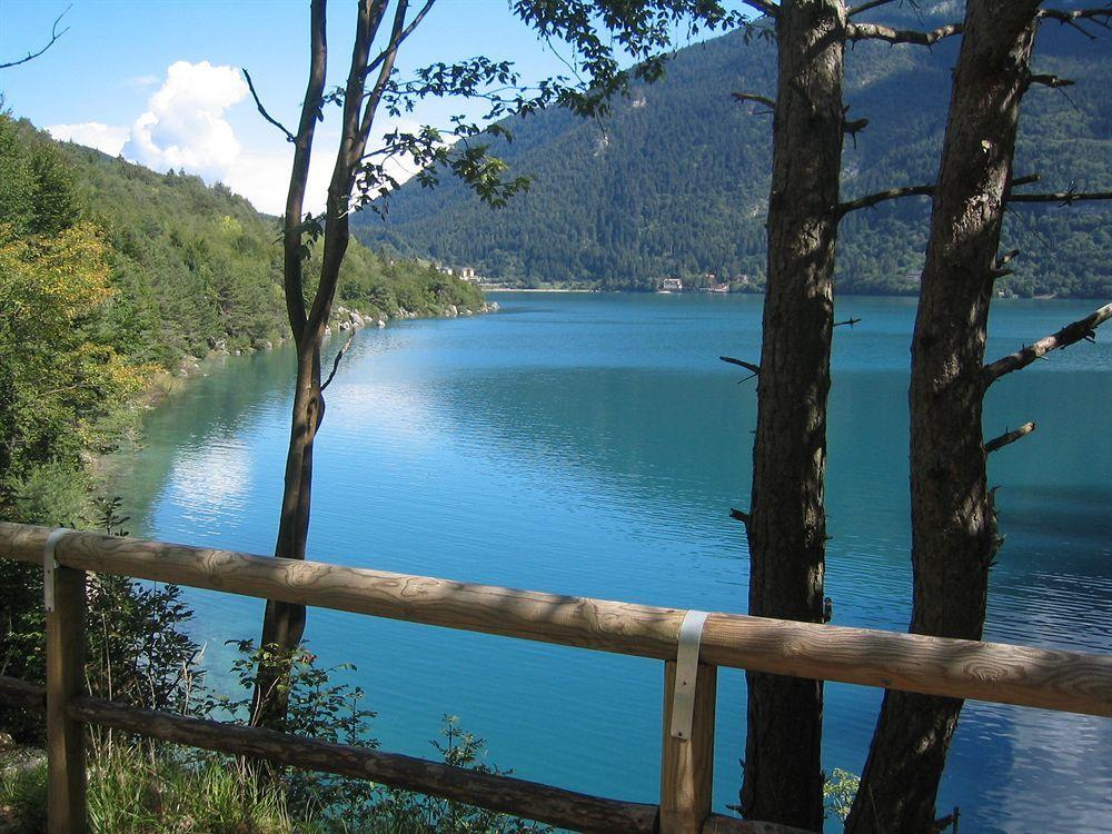 Hotel Miralago Wellness - Adults Only Molveno Exteriör bild