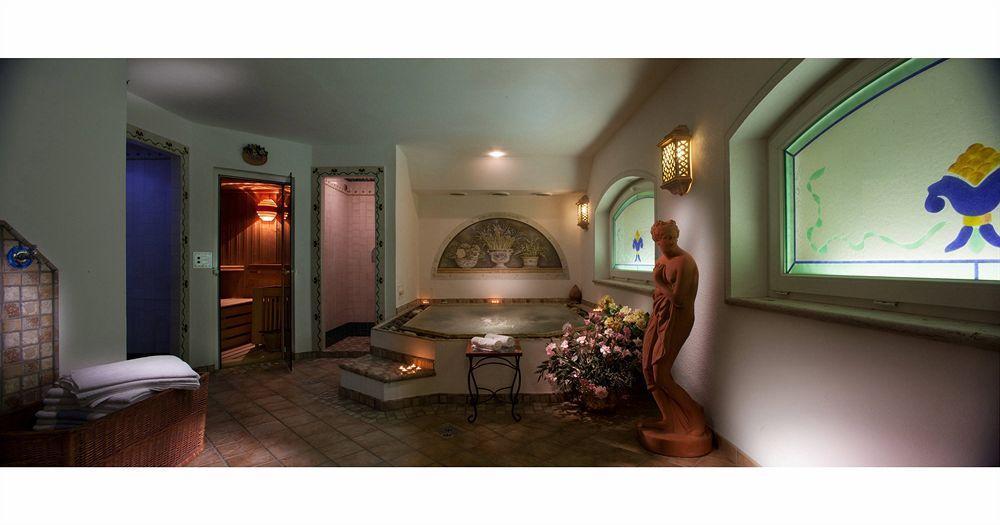Hotel Miralago Wellness - Adults Only Molveno Exteriör bild