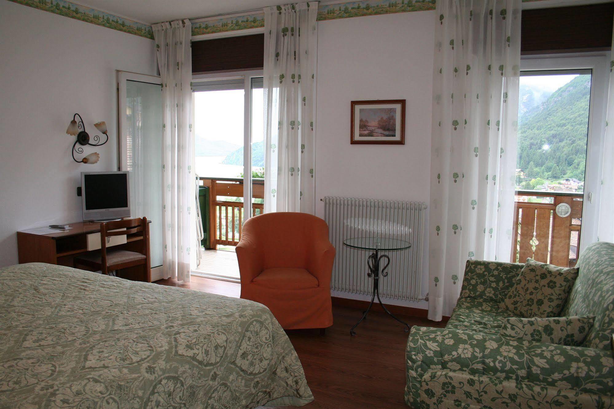 Hotel Miralago Wellness - Adults Only Molveno Exteriör bild