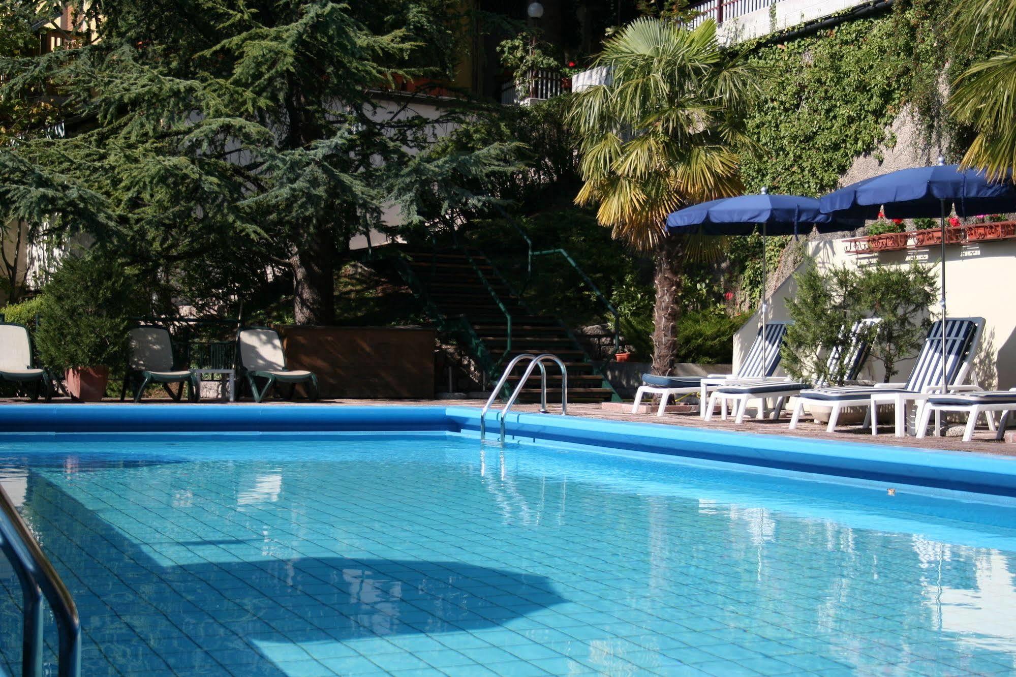Hotel Miralago Wellness - Adults Only Molveno Exteriör bild